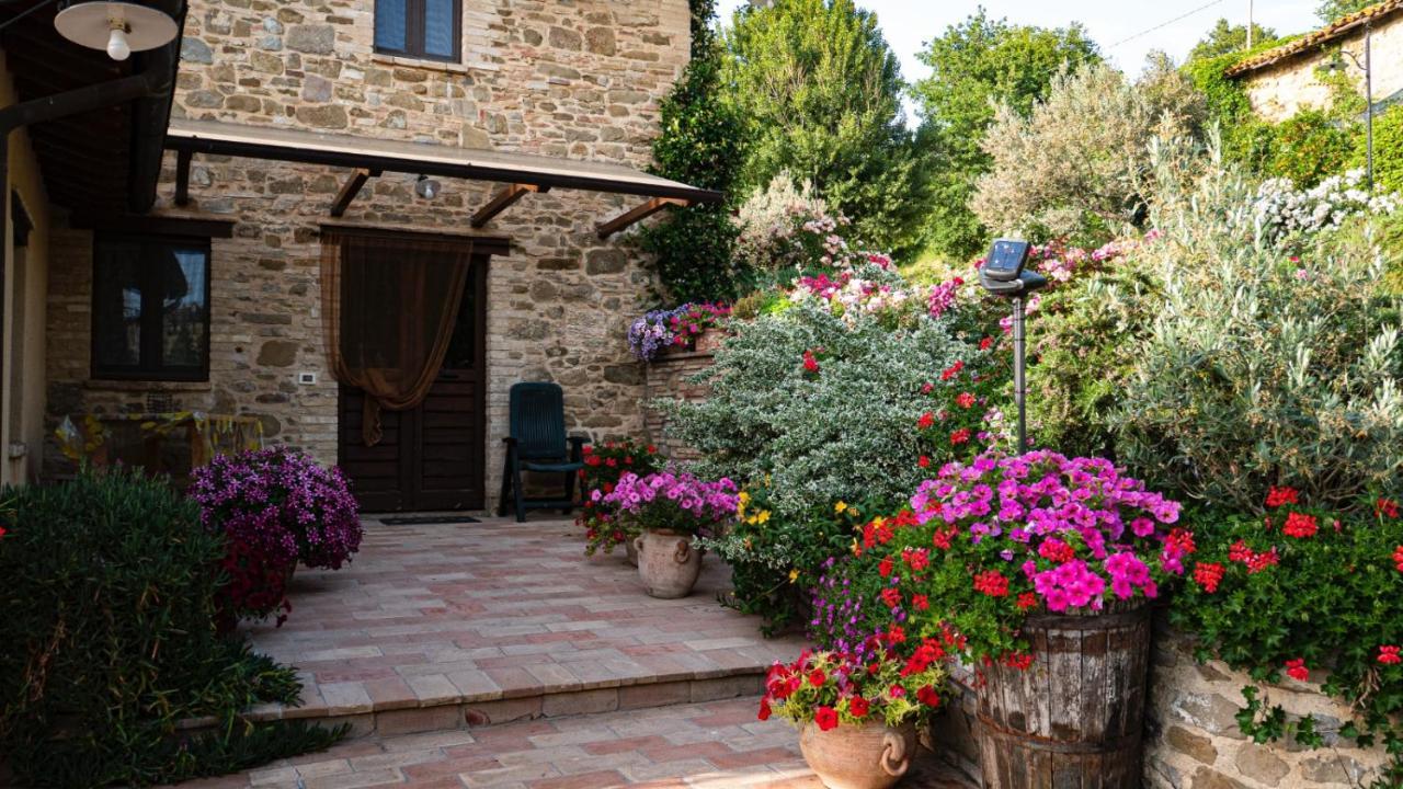 Il Casale Di Fiore Cannara Exterior foto